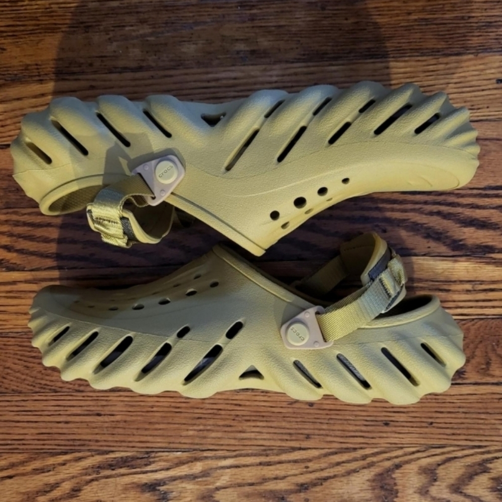 Crocs Echo Clogs.Size 11. Desert Grass Colorway - image 4